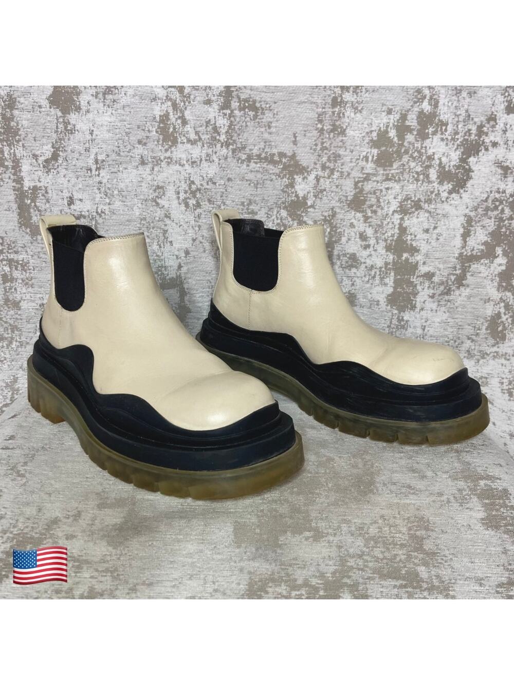 Bottega Veneta Tire Leather & Rubber Chelsea Boots in Off White/Black